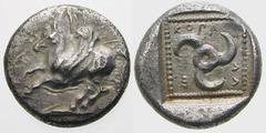 GRIECHISCHE MÜNZEN (GREEK COINS) -Lykien -Lykien 269. Dynast Kuprilli. Tetrobol 470/440 v. Chr., unbestimmte Münzstätte. Pegasos / Triskeles in Quadratum incusum, im Feld Legende VhbdWWT. Vismara 122;