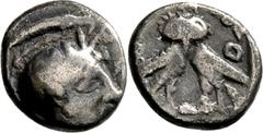 GRIECHISCHE MÜNZEN Attika Athen Diobol 400/353 v. Chr. Kopf der Athena / Eule (Steinkauz) mit 2 Körpern. HGC 1644; SNG Cop. 81. 1.28 g.; Dunkle Tönung Fast sehr schön Ex Auktion CNG e418, 2018, 211.