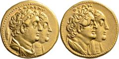 GRIECHISCHE MÜNZEN Reich der Ptolemaier Ptolemaios II. Philadelphos, 285-246 v. Chr. Goldoktodrachme (Mnaeion) 272/261 v. Chr., Alexandria. Büsten des Ptolemaios I. und der Berenike I., dahinter galat
