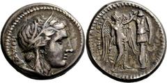 GRIECHISCHE MÜNZEN Sizilien Syrakus Agathokles, 317-289 v. Chr. Tetradrachme 310/308 v. Chr. Kopf der Kore Persephone / Nike vor Tropaion, links im Feld Triskeles. HGC 1536; Ierardi 91. 16.90 g.; Fein