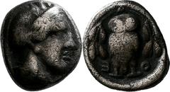 GRIECHISCHE MÜNZEN Attika Athen Hemidrachme 454/404 v. Chr. Kopf der Athena / Eule (Steinkauz) von vorn unter Olivenzweig. HGC 1641; Svoronos Tf. 13, 31. 2.04 g.; Feine dunkle Tönung Schön - sehr schö