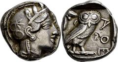 GRIECHISCHE MÜNZEN Attika Athen Tetradrachme 420/404 v. Chr., mit Gegenstempel. Kopf der Athena / Eule (Steinkauz), dahinter Olivenzweig und Mondsichel, im Feld Gegenstempel Adler nach rechts mit rück