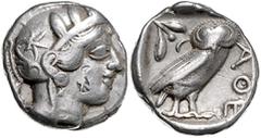 GRIECHISCHE MÜNZEN GRIECHENLAND, ATTIKA / Stadt Athen, AR Tetradrachme (449-413 v.Chr.). Kopf der Athena r., 2 Gegenstempel: Monogramm und Halbmond. Rs. Eule mit Olivenzweig und Mondsichel im quadratu