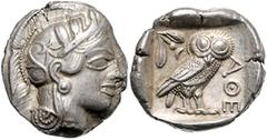 GRIECHISCHE MÜNZEN GRIECHENLAND, ATTIKA / Stadt Athen, AR Tetradrachme (ca. 479-393 v.Chr.). Kopf der Athena r. Rs.Eule mit Olivenzweig und Mondsichel r. stehend, im quadratum incusum. 17,24g. Sr., vz
