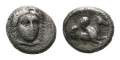MYSIEN/Lampsakos, AR Hemiobol, BMC- AR Hemiobol (390-330 v.Chr.). Herakleskopf leicht nach r. Rs.Pegasosprotome r. 0,41g. Sehr selten, ss