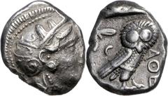 GRIECHENLAND, ATTIKA / Stadt Athen AR Tetradrachme (430-322 v.Chr.). Kopf der Athena r. Rs.Eule mit Olivenzweig und Mondsichel r.stehend, im quadratum incusum. 17,06g. BMC 11.14.141. ss