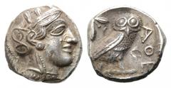 GRIECHENLAND, ATTIKA / Stadt Athen AR Tetradrachme (5. Jh.v.Chr.). Kopf der Athena. Rs.Eule mit Olivenzweig undMondsichel im quadratum incusum. 17,15g. Sear 2521, ss