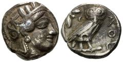 ATTIKA/Athen, AR Tetradrachme (5. Jh.v.Chr.). Kopf der Athena. Rs.Eule mit Olivenzweig undMondsichel im quadratum incusum. Sear 2521,. ss