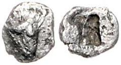 GREEK COINS KLEINASIEN, LYKIEN / Incertum, AR Tetartemorion (525-480 v.Chr.). Eberkopf r. Rs.X-förmiges, rohes Incusum. 0,21g. vgl.BMC 2, Szaivert 5288, sehr selten, s/