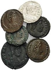 ROMAN COINS RÖMISCHES REICH, Valentinian I., 364-378, AE 1/2 Centenionalis, R M k BSISCV. Diad. Büste r. Rs.Kaiser mit Christogramm-Standarte zieht Gefangenen hinter sich her (vz). DAZU: VALENS. AE 1/