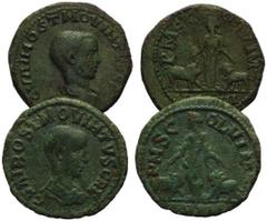 ROMAN COINS RÖMISCHES REICH, Hostilian als Caesar, 250-251, AE 27, AN XII =250, Moesia Superior, Stadt Viminacium. Büste r. Rs.Moesia zwischen Stier und Löwe. 12,25g. DAZU: gleiche 10,75g. Sear 4291, 