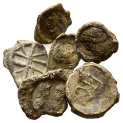 ROMAN COINS RÖMISCHES REICH, Constantin I. der Große, 307-337, Bleisiegel mit dem Kopf Constantin I. 13mm. DAZU: gleiche mit unbestimmter Zuordnung: Barhäuptiger Kopf eines Caesaren, zwei barhäuptige 