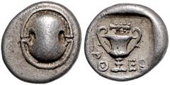GREEK COINS GRIECHENLAND, BOEOTIEN / Stadt Thebes (Theben), AR Hemidrachme (426-395 v.Chr.). Boeotischer Schild. Rs.Kantharos zwischen OE-BH, darüber Keule. 2,57g. Sear 2385; BMC 8.76.78 ss+