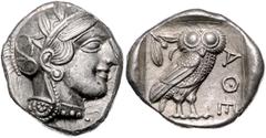 GREEK COINS GRIECHENLAND, ATTIKA / Stadt Athen, AR Tetradrachme (5.Jh.v.Chr.). Kopf der Athena r. Rs.Eule mit Olivenzweig und Mondsichel im quadratum incusum. 17,22g. Sear 2521 Prachtex., vz/vz+