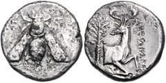 GREEK COINS KLEINASIEN, IONIEN / Stadt Ephesos, AR Tetradrachme (390-330 v.Chr.). Biene. Rs.Hirschprotom r., dahinter Palme,Magistrat Antiandros. 14,26g. f.ss/ss+ BMC 38; Var.