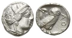 GRIECHISCHE MÜNZEN GRIECHENLAND, ATTIKA / Stadt Athen, AR Tetradrachme (430-420 v.Chr.). Kopf der Athena r. Rs.Eule r. mit Olivenzweig und Mondsichel im quadratum incusum. 17,11g. ss-vz Kroll 8; HGC 4