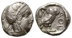 GRIECHISCHE MÜNZEN GRIECHENLAND, ATTIKA / Stadt Athen, AR Tetradrachme (449-413 v.Chr.). Kopf der Athena r. Rs.Eule mit Olivenzweig und Mondsichel im quadratum incusum. 17,17g. vz Sear 2526; BMC 11.8.