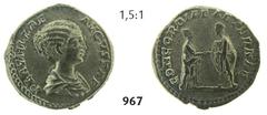 ROMAN IMPERIAL COINAGE Plautilla, wife of Caracalla Denarius (3,61g). Av. PLAVTILLAE AVGVSTAE Draped bust right / Rv. CONCORDIAE AETERNAE Caracalla clasping right hand with Plautilla. RIC 269, 361. EF