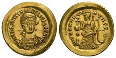 Roman Republic & Imperial Valentinian III AV Solidus. Constantinople, AD 442-443.4,47 g - 21,02 mm Obv : D N VALENTINIANVS P F AVG, pearl-diademed, helmeted, draped and cuirassed bust facing slightly 
