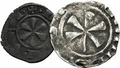 MONNAIES FÉODALES MONNAIES FÉODALES. Évêché du PUY. (XIIe-XIIIe). Denier Fleurs à six et quatre pétales. (Duplessy, n°839). 0,91g. - (XIVe siècle). Denier. Fleurs à quatre et cinq pétales. (Duplessy, 