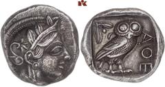 GRIECHISCHE MÜNZEN ATTICA. ATHEN. AR-Tetradrachme, um 440/420 v. Chr.; 17,06 g. Athenakopf r. mit attischem Helm//In Incusum: Eule r., dahinter Olivenzweig und Mondsichel. Flament Gruppe II. Feine Tön