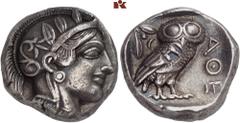 GRIECHISCHE MÜNZEN ATTICA. ATHEN. AR-Tetradrachme, um 440/420 v. Chr.; 17,17 g. Athenakopf r. mit attischem Helm//In Incusum: Eule r., dahinter Olivenzweig und Mondsichel. Flament Gruppe II. Prüfpunze