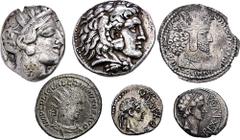 GRIECHISCHE MÜNZEN LOTS UND SAMMLUNGEN GRIECHISCHER MÜNZEN. Lot meist griechischer Silbermünzen: Enthalten sind zwei Tetradrachmen (Athen; Alexander III. von Makedonien); eine sasanidische Drachme; zw