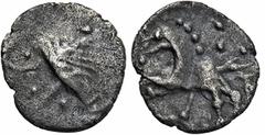 CELTIC COINS CELTIC COINS GERMANIA VINDELIKER. AR-1/4 Quinar (Typ Manching 2), 1. Jahrhundert v. Chr.; 0,45 g. Kopf l.//Pferd l., unten Sporen, oben Punkte. Kellner 317 ff.; Slg. Flesche 392 (dies Exe