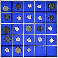 ROMAN COINS ROMAN COINS LOTS RÖMISCHER MÜNZEN Römische Münzen des 2. und 3. Jahrhunderts: Das Lot enthält Münzen von Hadrian bis Caracalla, darunter folgende Exemplare: 1. und 2. Hadrian (As, RIC² 123