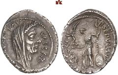 DIE SAMMLUNG DR. W. R., TEIL 8 IMPERATORISCHE PRÄGUNGEN. C. Julius Caesar und seine Verbündeten. C. Julius Caesar, † 44 v. Chr.: Prägungen zu Lebzeiten. AR-Denar, 44 v. Chr., Rom, P. Sepullius Macer; 