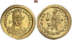 RÖMISCHE MÜNZEN MÜNZEN DER RÖMISCHEN KAISERZEIT. Theodosius II., 408-450. AV-Solidus, 430/440, Constantinopolis, 4. Offizin; 4,47 g. Gepanzerte Büste v. v. mit Helm, Speer und Schild//Constantinopolis