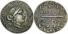 GREEK COINS MACEDONIA RÖMISCHE PROVINZ. AR-Tetradrachme der ersten Region (Imitation), 150/140 v. Chr.; 14,99 g. Drapierte Artemisbüste r. mit Bogen und Köcher auf makedonischem Schild//Keule in Kranz