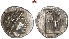 DIE SAMMLUNG DR. KAYA SAYAR, TEIL I - LYKIEN, PAMPHYLIEN UND KILIKIEN LYCIA. Prägungen der lykischen Liga. Periode II: Silbermünzen. KADYANDA AR-Drachme, 168/87 v. Chr.; 2,72 g. Apollokopf r. mit Lorb