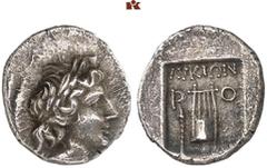 DIE SAMMLUNG DR. KAYA SAYAR, TEIL I - LYKIEN, PAMPHYLIEN UND KILIKIEN LYCIA. Prägungen der lykischen Liga. Periode II: Silbermünzen. RHODIAPOLIS AR-Drachme, 167/81 v. Chr.; 2,55 g. Apollokopf r. mit L