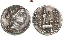 DIE SAMMLUNG DR. KAYA SAYAR, TEIL I - LYKIEN, PAMPHYLIEN UND KILIKIEN CILICIA. TARSOS. AR-Drachme, nach 164 v. Chr.; 4,01 g. Tychekopf r. mit Mauerkrone//Sandas geht r., davor gehörnter Löwe. SNG Fran