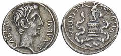 ROMAN COINS MÜNZEN DER RÖMISCHEN KAISERZEIT Augustus, 30 v.-14 n. Chr. AR-Quinar, 29/28 v. Chr., italische Münzstätte; 1,85 g. Kopf r.//Victoria steht l. mit Kranz und Palmzweig auf Cista mystica zwis