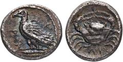 GREEK COINS SICILIA AKRAGAS. AR-Litra, 450/440 v. Chr.; 0,7 g. Adler steht l. auf ionischem Kapitell//Krebs. Hoover 121; Westermark, Akragas 488.1 (dies Exemplar). Feine Tönung, Stempelfehler auf dem 