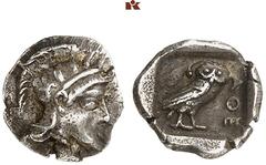 GREEK COINS ATTICA ATHEN. AR-Obol, 454/404 v. Chr.; 0.70 g. Athenakopf r. mit attischem Helm//In Incusum: Eule r. dahinter Olivenzweig. SNG München 77 ff; Hoover 1665. Feine Patina, winz. Schrötlingsr