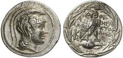 GRIECHISCHE MÜNZEN ATTICA ATHEN AR-Tetradrachme, Boedromion (= September/Oktober) 136 v. Chr.; 16,88 g. Athenakopf r. mit attischem Helm//In Kranz: Eule auf Amphore mit Γ v. v., l. Keule, Löwenfell un