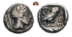 ATTICA ATHEN. AR-Drachme, um 454/404 v. Chr.; 4.16 g. Athenakopf r. mit attischem Helm//In Incusum: Eule r., dahinter Olivenzweig. SNG München vergl. 60 ff. R Sehr schön Erworben im Februar 1997 bei d
