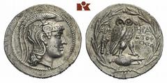 ATTICA ATHEN. AR-Tetradrachme, Metageitnion (= August/September) 136 v. Chr.; 16.69 g. Athenakopf r. mit attischem Helm//In Kranz: Eule auf Amphore mit v. v., l. Keule, Löwenfell und Bogen in Bogentas