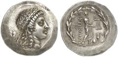 TETRADRACHMEN DES HELLENISMUS DIE SAMMLUNG DIETER GRUNOW, BERLIN GRIECHEN AEOLIS MYRINA AR-Tetradrachme, 2. Jahrhundert v. Chr.; 16,83 g. Apollokopf r.//In Lorbeerkranz: Apollo von Gryneion steht r. m
