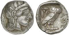 MÜNZEN AUS DER WELT DER ANTIKE GRIECHISCHE MÜNZEN ATTICA ATHEN AR-Tetradrachme, um 440/420 v. Chr.; 17,24 g. Athenakopf r. mit attischem Helm//In Incusum: Eule r., dahinter Olivenzweig und Mondsichel.