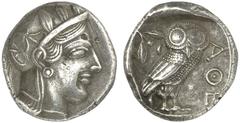 MÜNZEN AUS DER WELT DER ANTIKE GRIECHISCHE MÜNZEN ATTICA ATHEN AR-Tetradrachme, um 440/420 v. Chr.; 16,34 g. Athenakopf r. mit attischem Helm//In Incusum: Eule r., dahinter Olivenzweig und Mondsichel.