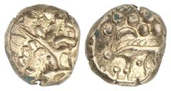 KELTISCHE MÜNZEN EINE BEDEUTENDE SPEZIALSAMMLUNG BRITANNIA ICENI (Nordostengland) AV-Stater, 65/45 v. Chr.; 5,60 g. Stilisierter Apollokopf r.//Wolf steht l. Rudd, Ancient British Coins 1399; van Arsd