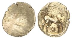 KELTISCHE MÜNZEN EINE BEDEUTENDE SPEZIALSAMMLUNG BRITANNIA ICENI (Nordostengland) AV-Stater, 45/40 v. Chr.; 5,57 g. Glatte, leicht gewellte Oberfläche//Pferd r. zwischen Punktkreisen. Rudd, Ancient Br