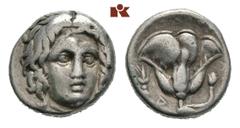 GRIECHISCHE MÜNZEN CARIA RHODOS. AR-Didrachme, 305/275 v. Chr.; 6,95 g. Helioskopf fast v. v.//Rose, l. Blitz und Δ. Ashton, The Coinage of Rhodes 168; SNG Keckman 477. Sehr selten in dieser Erhaltung