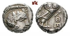 GRIECHISCHE MÜNZEN ATTICA ATHEN. AR-Tetradrachme, um 350/295 v. Chr.; 17,11 g. Athenakopf r. mit attischem Helm//Eule r., dahinter Olivenzweig und Mondsichel. Flament S. 125 ff., Gruppe Pi V. Feine Pa