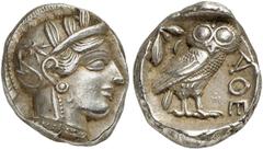 GRIECHISCHE MÜNZEN ATTICA ATHEN AR-Tetradrachme, um 440/420 v. Chr.; 17,14 g. Athenakopf r. mit attischem Helm//In Incusum: Eule r., dahinter Olivenzweig und Mondsichel. Flament Gruppe II. Hervorragen
