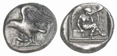 GRIECHISCHE MÜNZEN (GREEK COINS) PELOPONNESUS ELIS. OLYMPIA. AR-Stater, 87. Olympiade, um 432 v. Chr.; 12.05 g. Adler l., davor toter Reiher//Nike sitzt r. mit Kranz und stützt mit der Linken ihren Ko